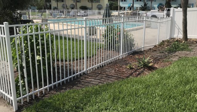 How Much Does It Cost to Work with a Spring Hill Fence Company?