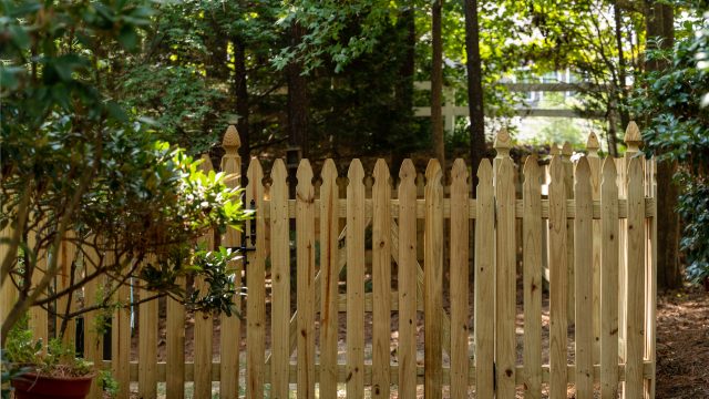 Expert Advice from Your Elgin Fence Company: Pros and Cons of Fence Types