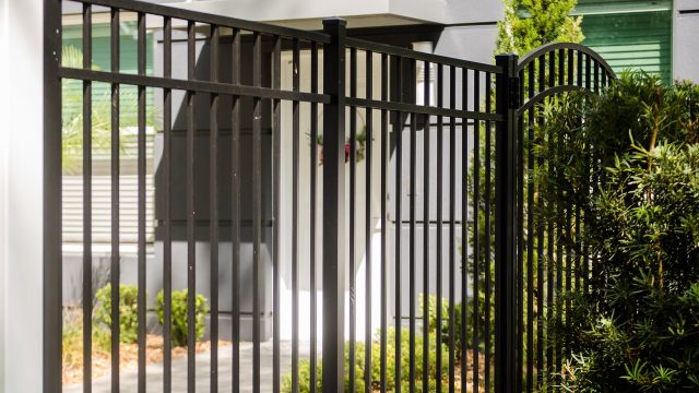 Is Orange Fence Installation Available for Commercial and Residential Projects?