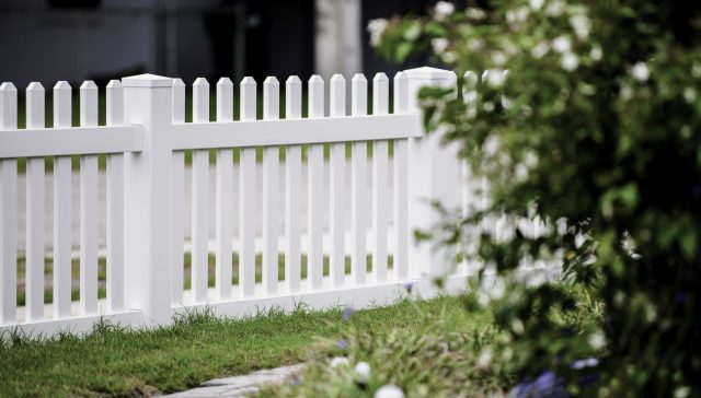 Enhancing Your Home with the Right Fence: A Guide to Selection and Purpose
