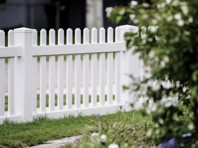Enhancing Your Home with the Right Fence: A Guide to Selection and Purpose