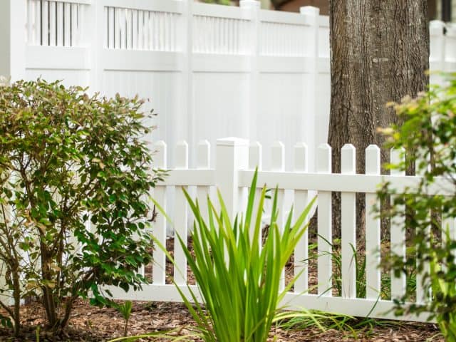 What Does the Ozark Fence Installation Process Entail?