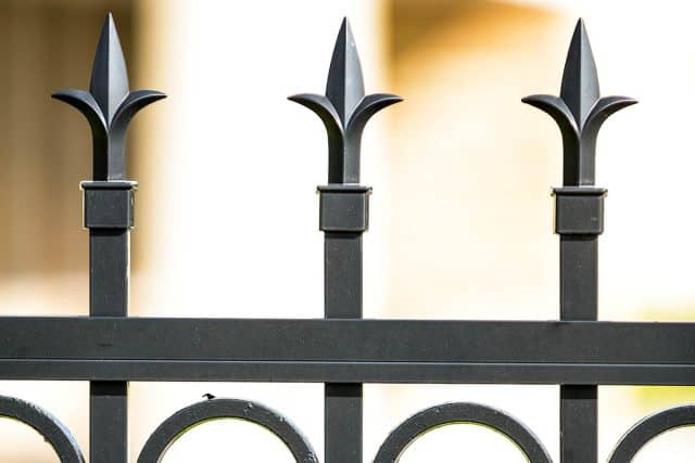 Aluminum Fence - Finials Detail