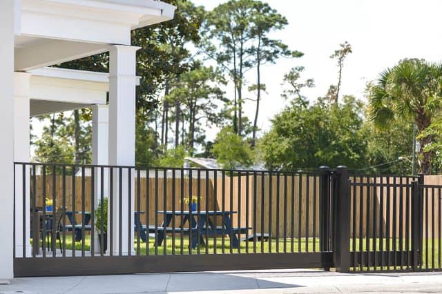 Aluminum Fence - Heritage