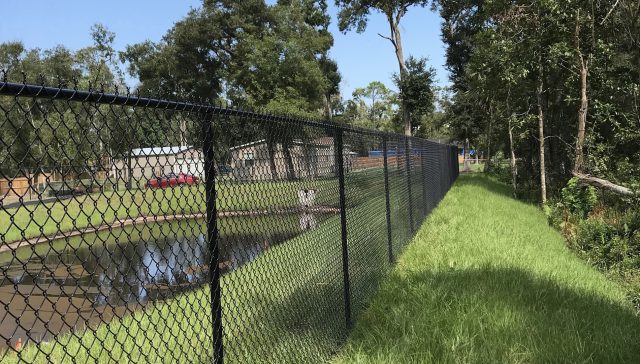 Chain Link Fence Installation Experts – Superior Fence & Rail of Indianapolis