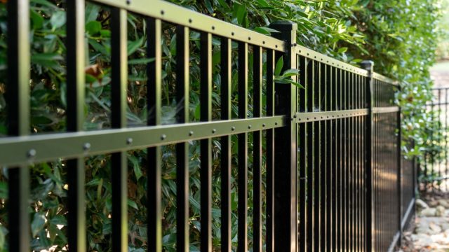 Are You Searching For Aluminum Fence Installation Near Me?