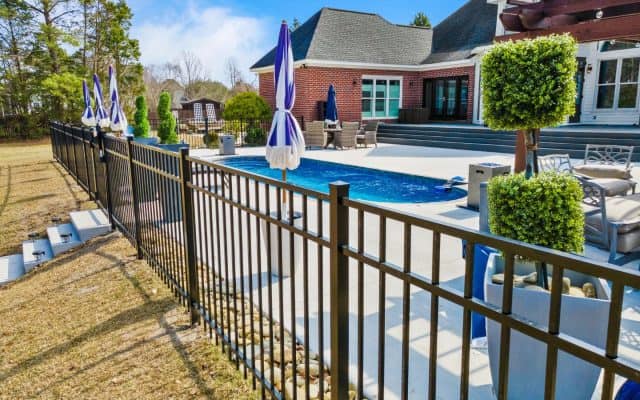 aluminum pool fence installers