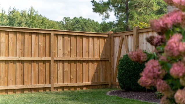 how to make a professional wooden fence