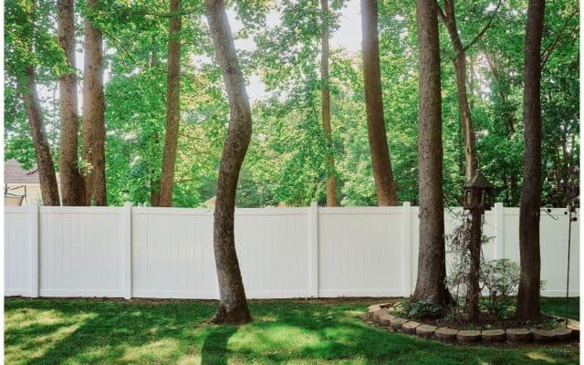 vinyl privacy fence builder