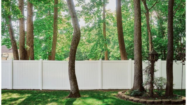 fence builder in windham county