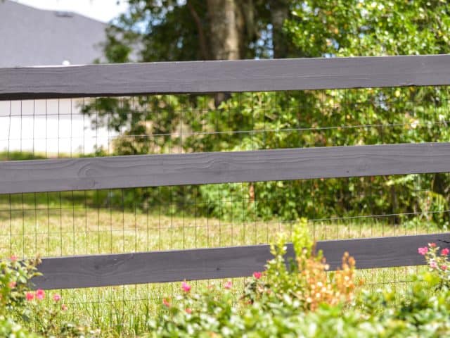 The Best Garden Fence Ideas to Suit Your Home’s Aesthetic