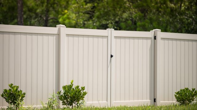 The Top Plastic Fencing Experts in All of Eastern North Carolina