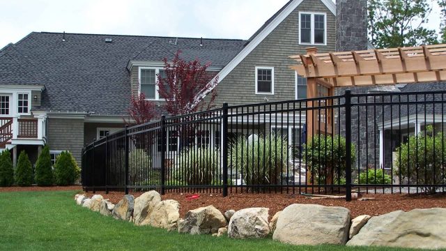 Fence Ideas For Choosing the Perfect Fence for Your Home