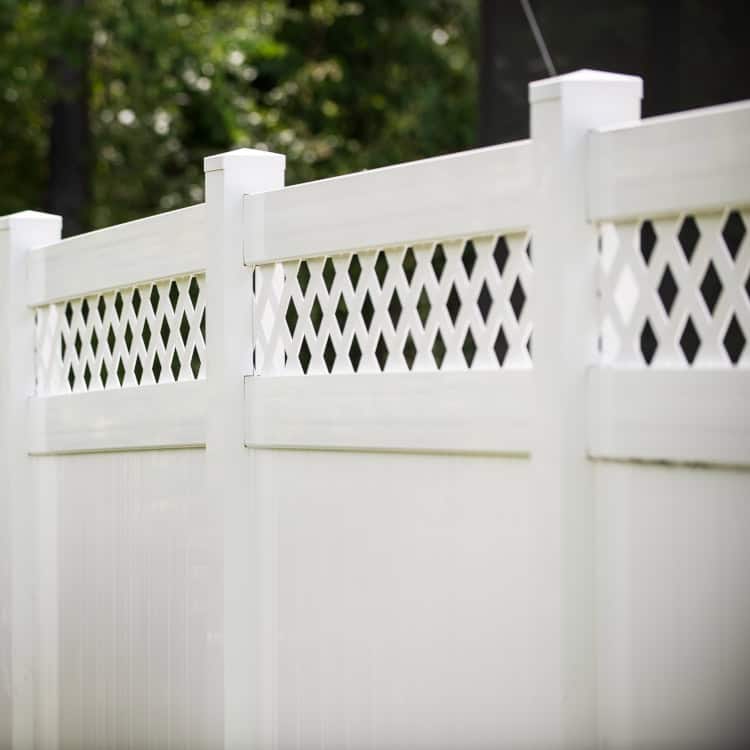 vinyl fence with lattice top