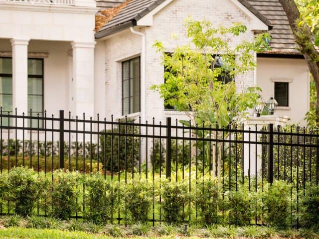 Fence Installation Ideas: Exploring Materials and Their Benefits