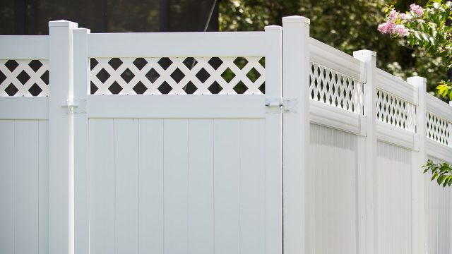 Creating Privacy and Style with These 5 Lattice Fence Ideas