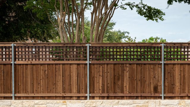 Choosing the Right Wooden Fence Panels for Your Home