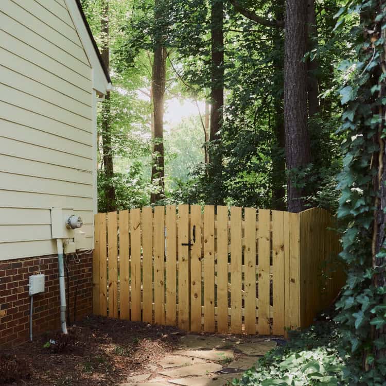 commercial fencing contractors in Eastern NC