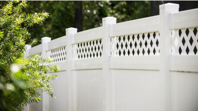 Finding the Right Orange Fence Company