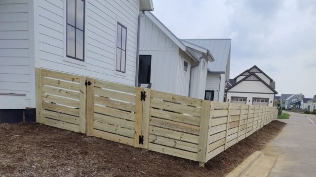 Olathe wood fence companies